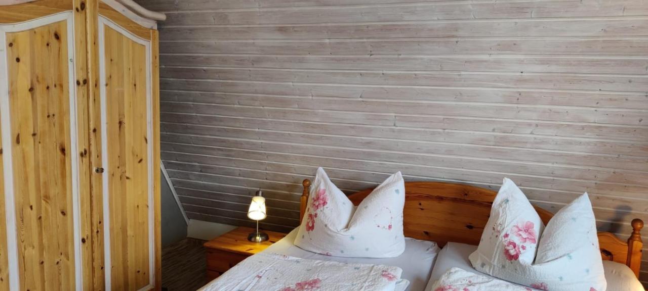 Ferienwohnung Im Rohrdachhaus Wustrow (Fischland) Exterior foto